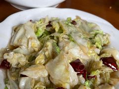 爆炒卷心菜-三居鲁味坊黄焖鸡(山大路店)