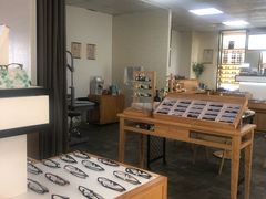 -LOGO眼镜·蔡司品牌折扣店(龙华清湖店)