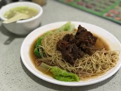 牛腩捞面-芬芳甜品(同福路店)