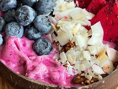蓝莓火龙果Smoothie碗-O'mills Sourdough Bakery&Bistro(永嘉路店)