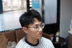 -CUTMAN男士理发