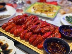 -肥肥虾庄·金牌油焖大虾(首义路店)