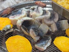 -青瓦餐厅·生鱼片·韩园烤肉(西塔店)