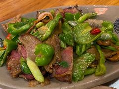 大脚菌炒腊肉-郑件洋芋饭庄
