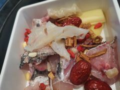 -马家斑.鲜鱼火锅(松湖万科店)