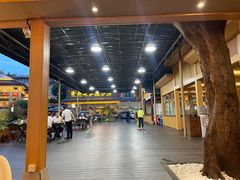 -美食村花园餐厅