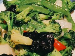 -靠山屯东北农家菜(八龙桥雅苑店)