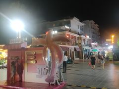 -亚龙湾中心广场