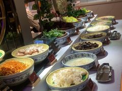 -腾阁自助餐厅(朝林广场店)