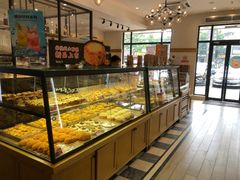 面包甜点陈列柜-味多美(民星路店)