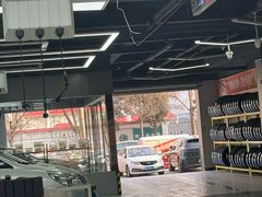 -哈贝卡汽车服务连锁(硕士路店)