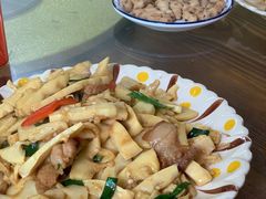 肉片炒笋-海泉湾竹筒饭·瘦身水库大头鱼(从化温泉镇店)