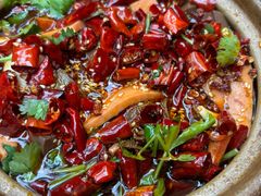 -有红鸡毛店·砂锅菜(抚琴夜市店)