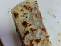 -溢心园香河肉饼总店