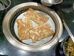 -钱小主·自助回旋烤肉火锅餐厅(东方新天地店)