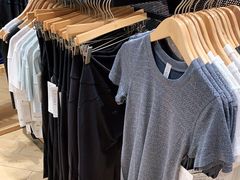 -lululemon(上海浦东IFC店)