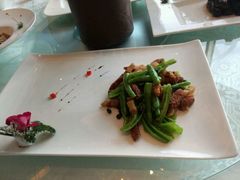 尖椒炒油渣-世博源公馆·本帮融合菜·主题包厢·江景餐厅