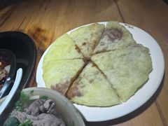 -大众跷脚牛肉馆·非遗传承单位(峨眉山店)