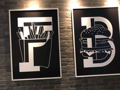 -麦当劳(杭州西湖银泰百货店)