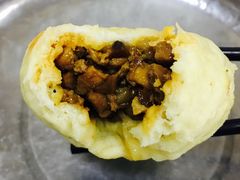 麻辣香菇鸡丁包-老陶包子铺(南大西南村店)