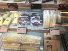 面包甜点陈列柜-皇冠幸福里动物奶油生日蛋糕(光谷软件园店)