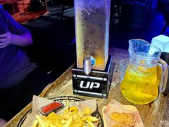 -UP嘻哈酒吧(粉巢店)