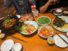 -老滇山寨•云南特色菜•地方菜•民族风情歌舞表演(金碧店)