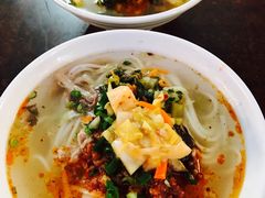 -巍山火巴肉饵丝(大理古城店)