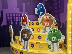 -m豆巧克力世界(上海世茂广场店)