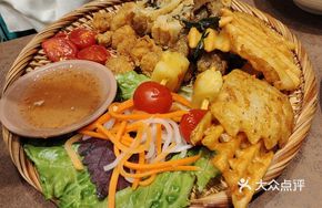 Vietnamese Appetizer Platter