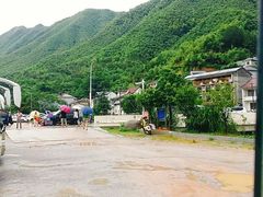 -安吉龙王山峡谷漂流