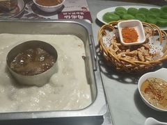 -尚尚仙·酸汤猪手·猪肚鸡火锅(华联万柳购物中心店)