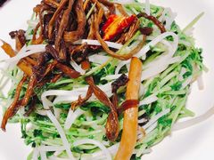 -新大咀港式茶餐厅(宝山万达店)