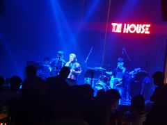 -TZ House音乐现场(来福士中心店)