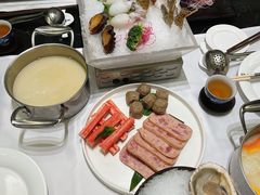 -红鼎豆捞·非遗鲍皇汤火锅(宝丰路店)