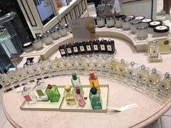 -文艺复兴百货(米兰大教堂广场店)