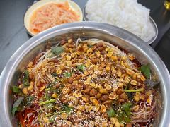 -周良天山牛杂城(天山路总店)