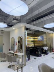 -虫二·专注健康烫染沙龙