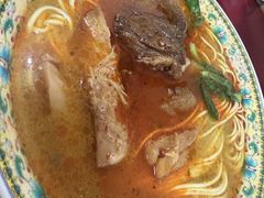红烧牛三宝面-金杨拉面王小吃面馆·牛三宝面·红烧牛肉粉
