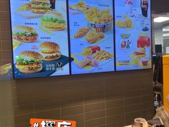 -麦当劳(轻轨曹杨路店)