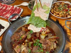 -大众跷脚牛肉馆·非遗传承单位(峨眉山店)