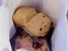 -李与白包子铺(桐梓林店)