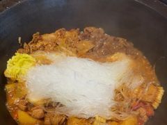 -山河屯铁锅炖·非遗东北菜(南山店)