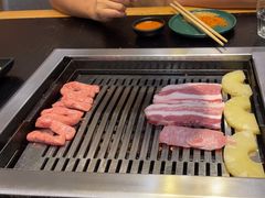 -臻牛烤肉