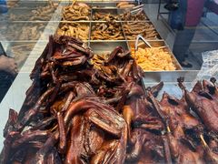 -狗撵鸭(泰山公寓店)