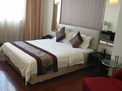 -白玉兰酒店(上海田子坊马当路地铁站店)