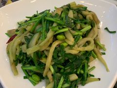 -侬佳蒸菜馆(听潮店)