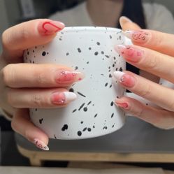 -槿里日式美甲工作室