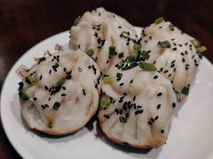 鲜肉生煎-老半斋(福州路店)