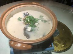 -姜君·千岛湖鱼头馆(浦东大道店)